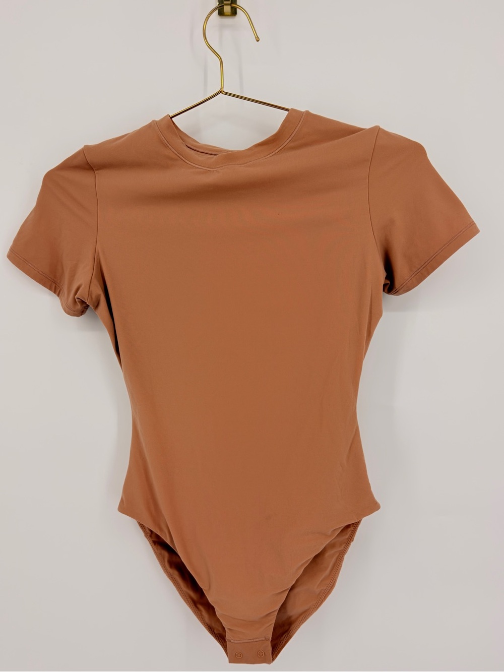 SKIMS Fits Everybody Crew Neck Short Sleeve Bodysuit Tan Nude Size Small